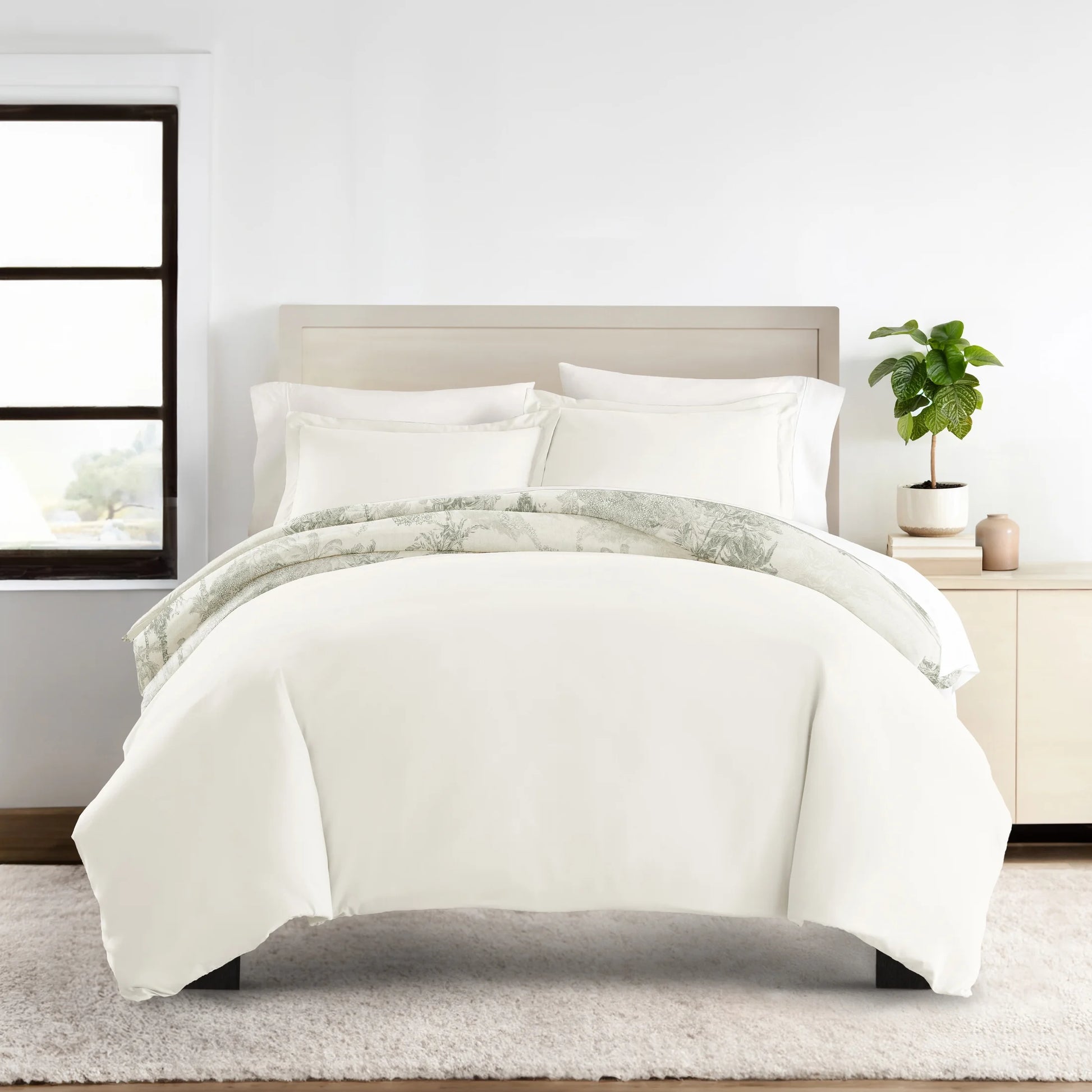 Ultra Soft & Breathable - Duvet Cover Set - Reversible in Eucalyptus Paradise Toile for Twin/Twinxl Bedding by